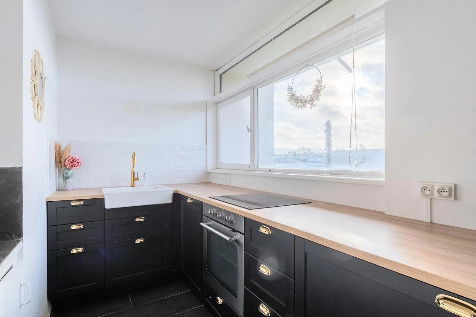 Lille Stmaur Equipped Apartment With Elevator